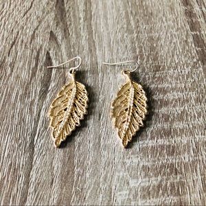 🍂✨ Gold Leaf Earrings with Gemstones Nature Autumn Fall ✨🍂